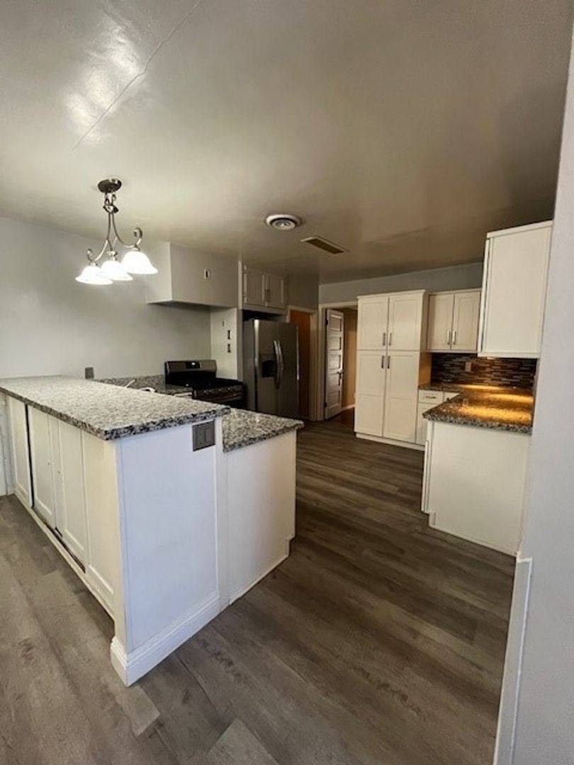Apartment for rent at 2104 B St, Bakersfield, CA 93301