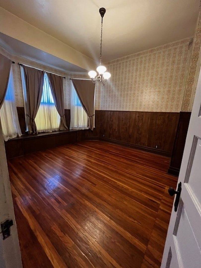 Apartment for rent at 2104 B St, Bakersfield, CA 93301