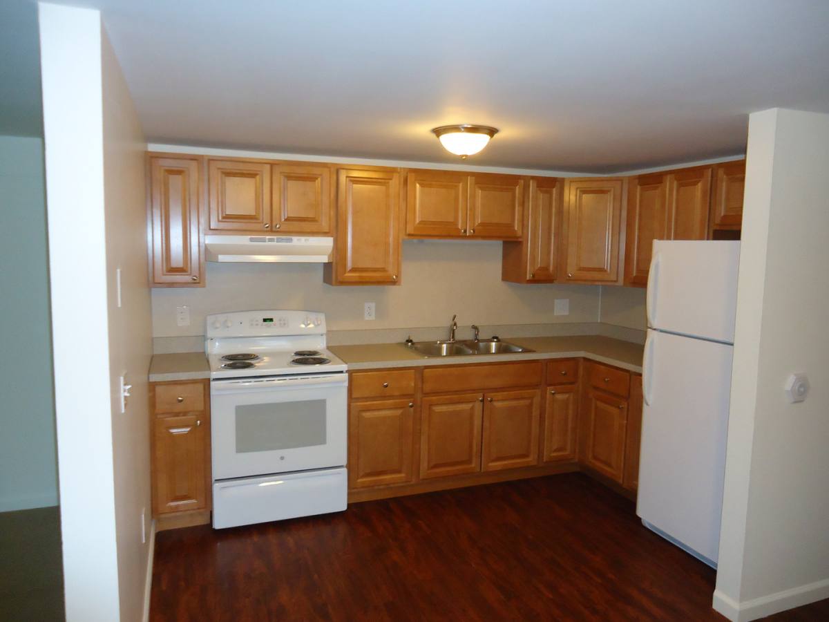 Apartment for rent at 125-141-145 Cemetery Rd, Plainfield, CT 06374