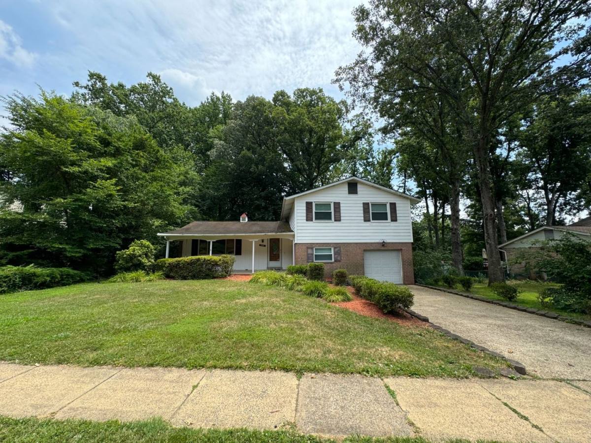 House for rent at 10013 Eastlake Dr, Fairfax, VA 22032