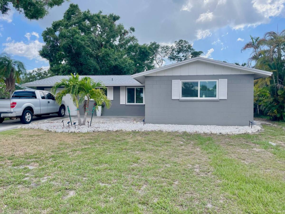 Apartment for rent at 3600 Stokes Dr, Sarasota, FL 34232