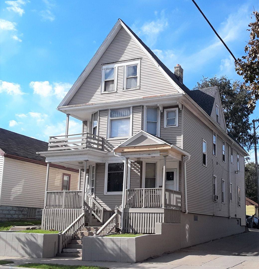 Apartment for rent at 823 - 825 S, Milwaukee, WI 53204