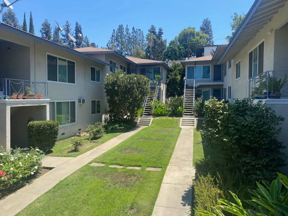 Apartment for rent at 234 Fair Oaks Ave, South Pasadena, CA 91030
