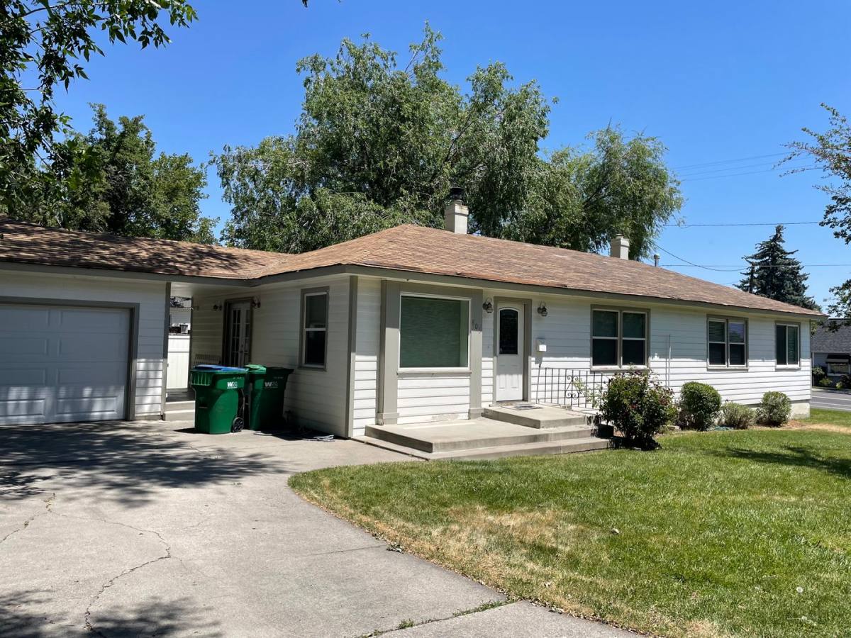 Townhouse for rent at 805 Mount Rose St, Reno, NV 89509