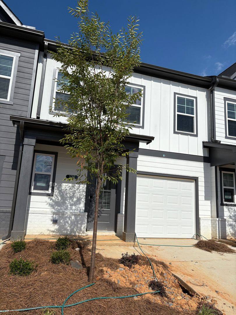 Townhouse for rent at 120 Lauren St, Adairsville, GA 30103