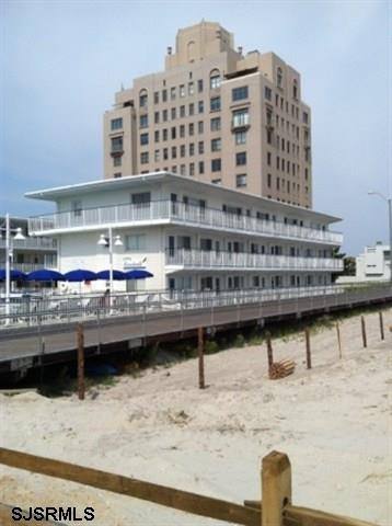 Apartment for rent at 111 S Dudley Ave #306, Atlantic City, NJ 08404