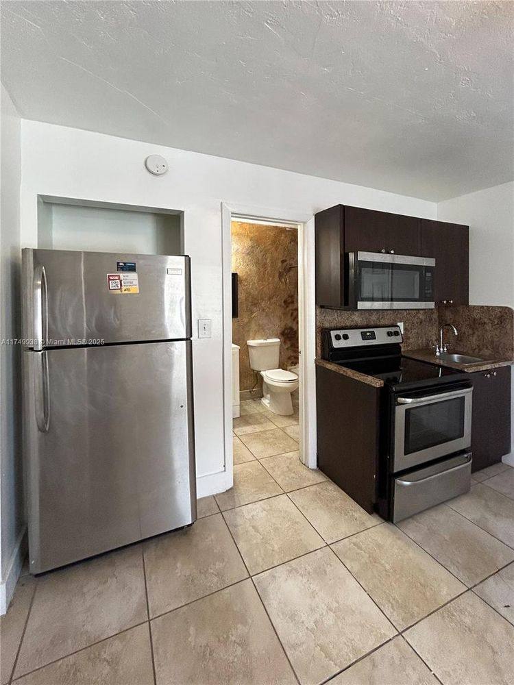 Apartment for rent at 699 NE 86th St #5A-5A, Miami, FL 33138