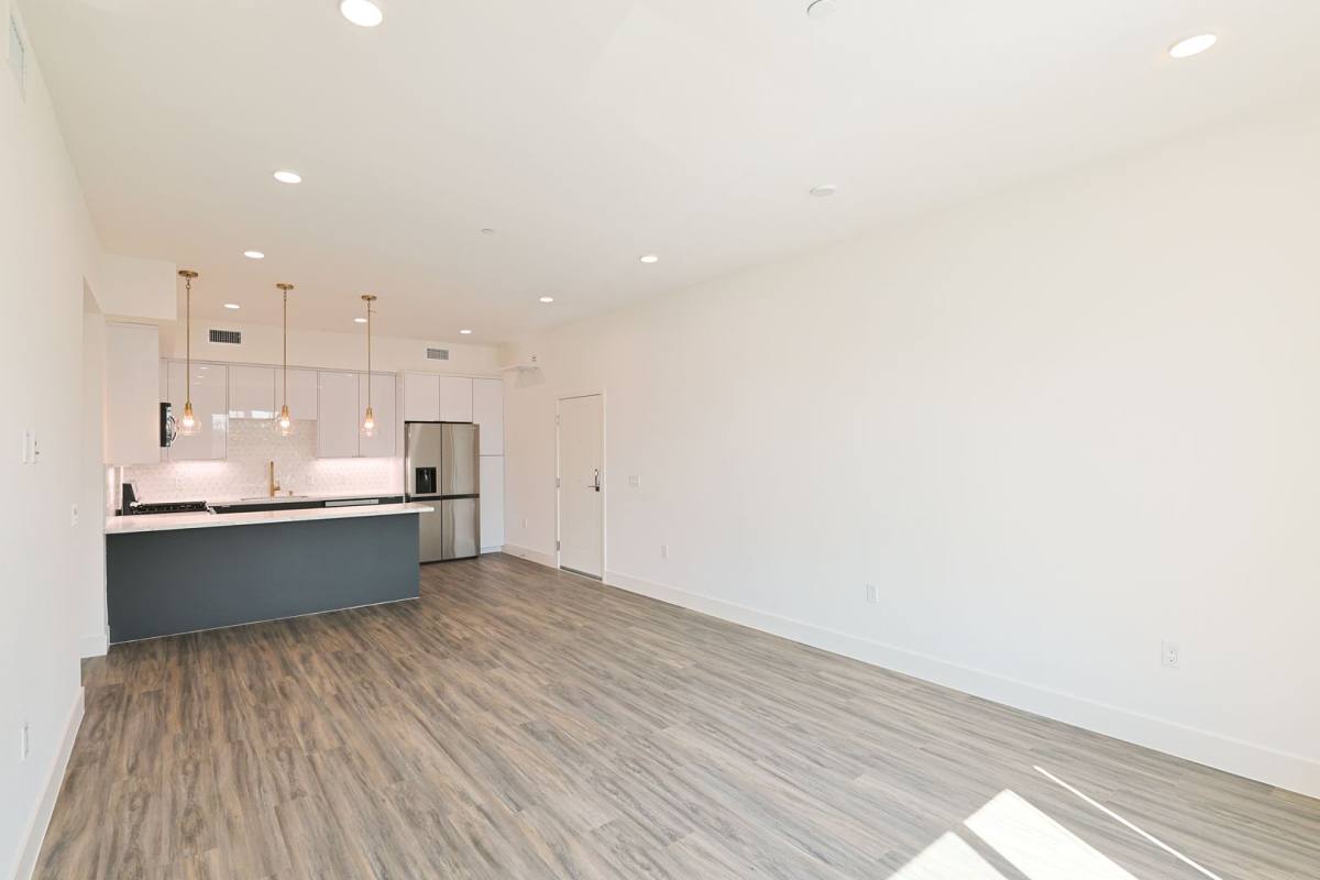 Apartment for rent at 4000 Mont Clair St, Los Angeles, CA 90018