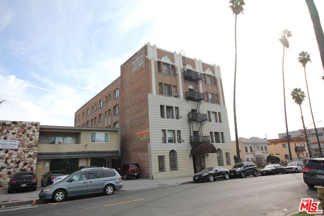 Apartment for rent at 738 New Hampshire Ave #206, Los Angeles, CA 90005