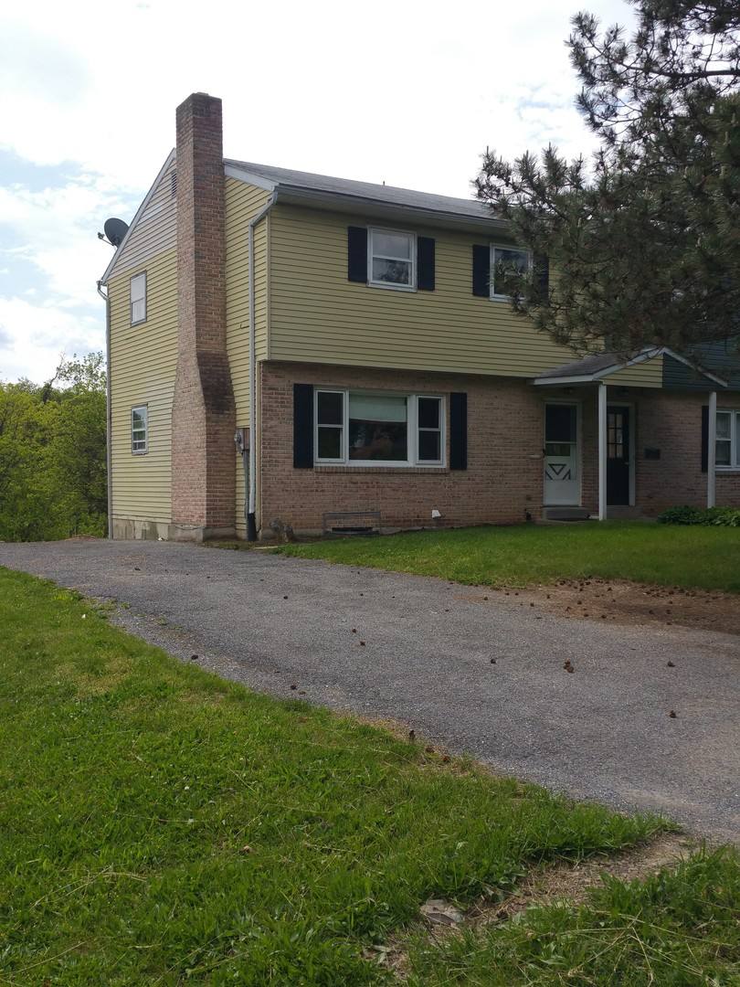 Townhouse for rent at 40 Faith Circle, Carlisle, PA 17013