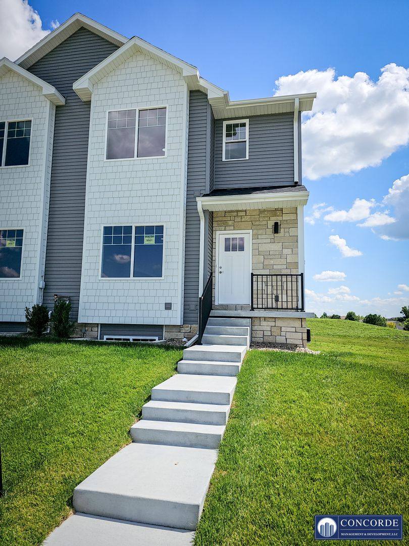 Apartment for rent at 9427 Duckhorn Dr, Lincoln, NE 68526
