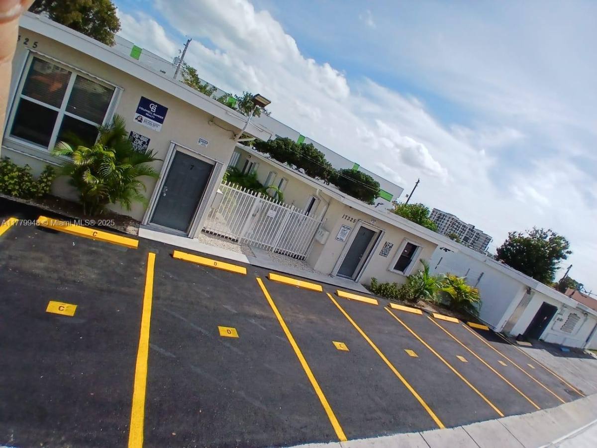 Apartment for rent at 17325 Homestead Ave #5-5, Miami, FL 33157