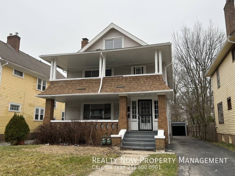 Apartment for rent at 872 Helmsdale Rd #1, Cleveland, OH 44112