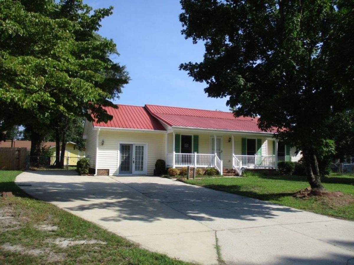 House for rent at 4326 Bridge St, Hope Mills, NC 28348