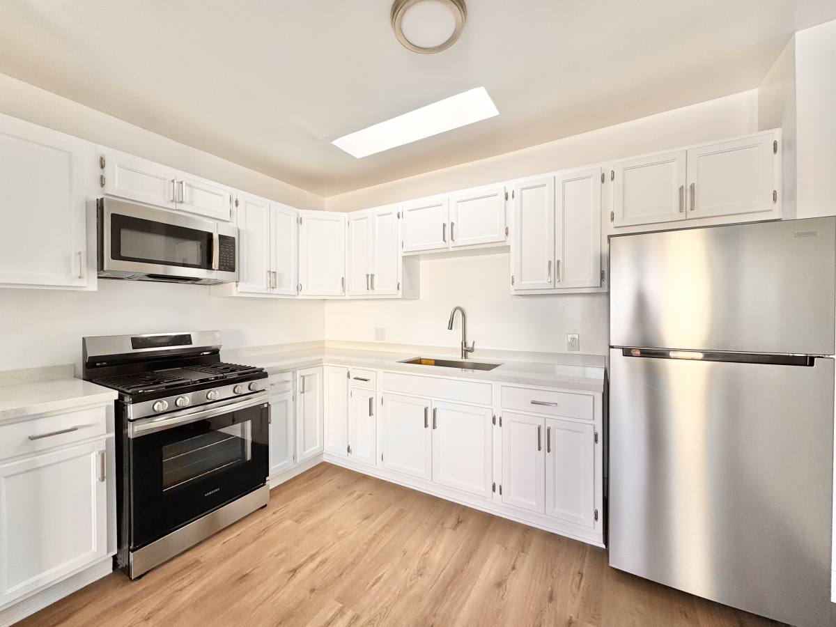 Apartment for rent at 2718 Cochran Ave #9, Los Angeles, CA 90016