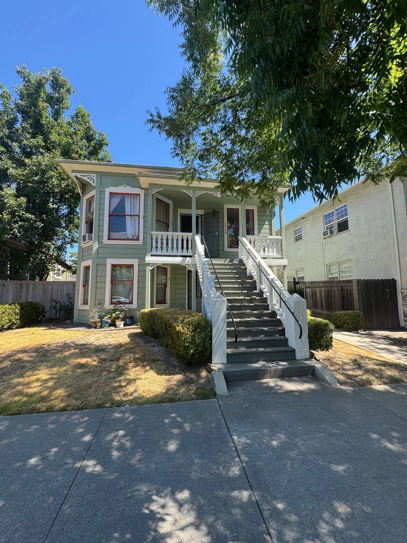 Apartment for rent at 2523 P St, Sacramento, CA 95816
