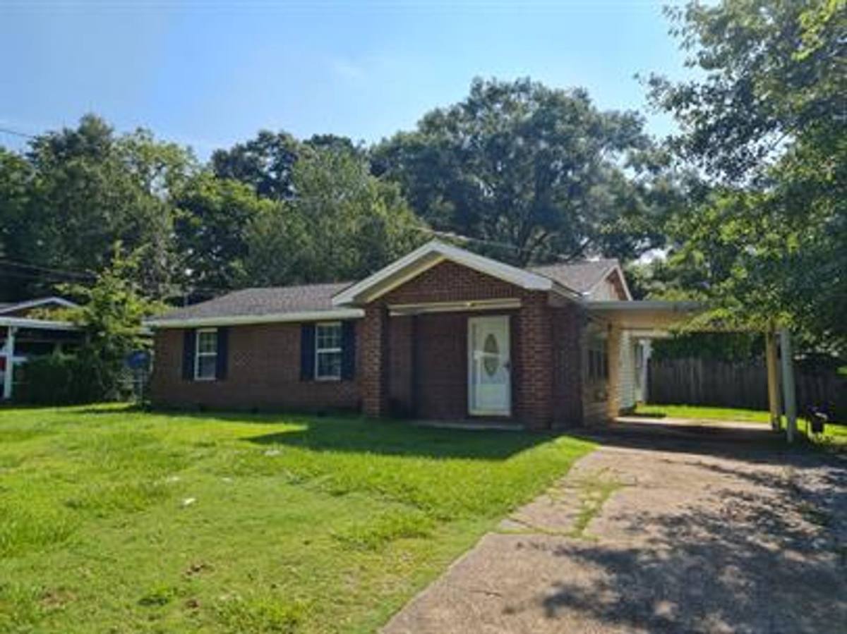 House for rent at 1163 Cottondale Rd, Montgomery, AL 36109