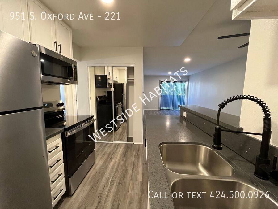 Apartment for rent at 951 S Oxford Ave #221, Los Angeles, CA 90006