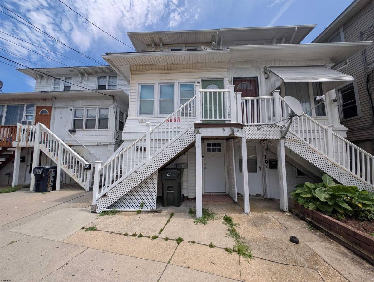 Apartment for rent at 21 N Boston Ave #A-A, Absecon, NJ 08201