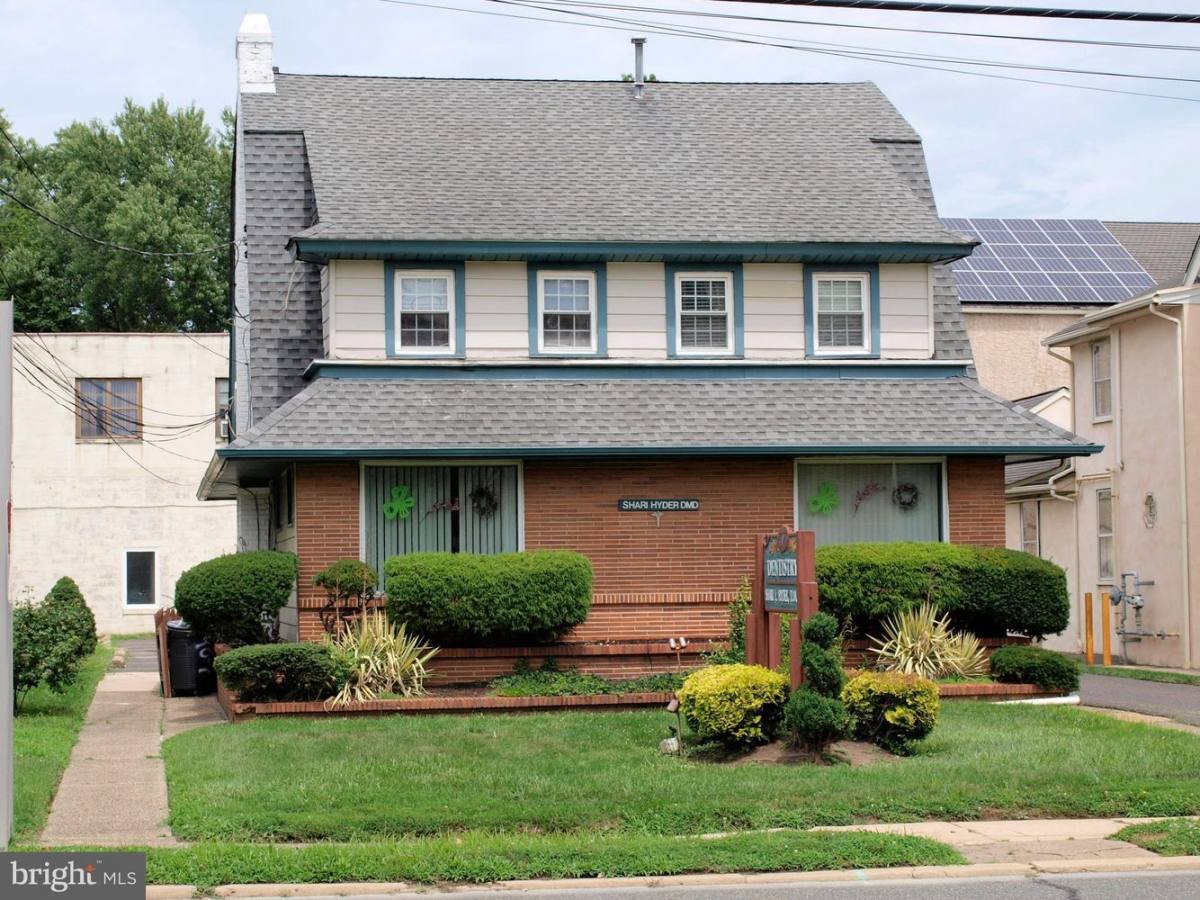 Apartment for rent at 407 White Horse Pike #2-2, Audubon, NJ 08106