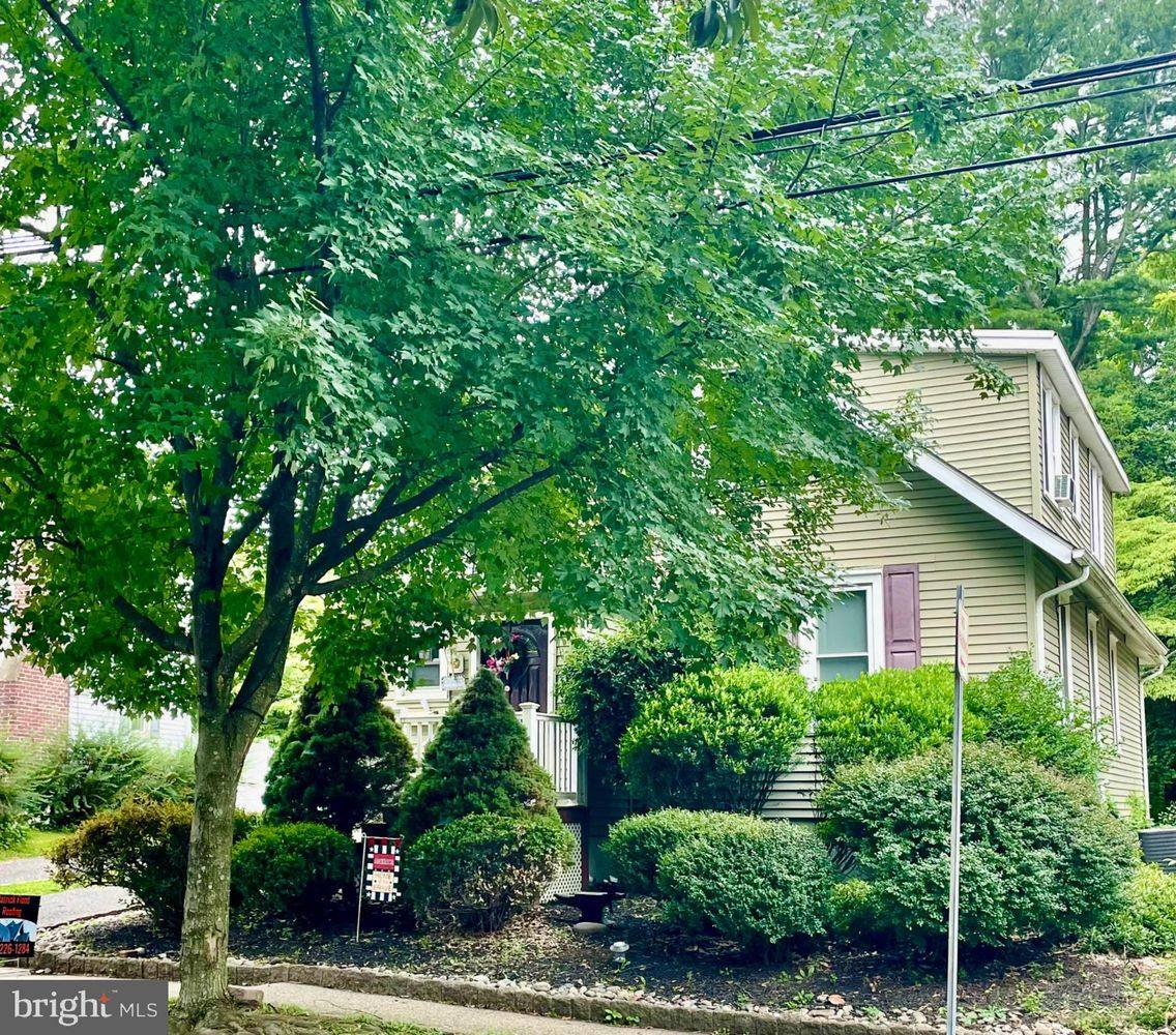 Apartment for rent at 16 Evergreen Ln, 2nd #16, Audubon, NJ 08106