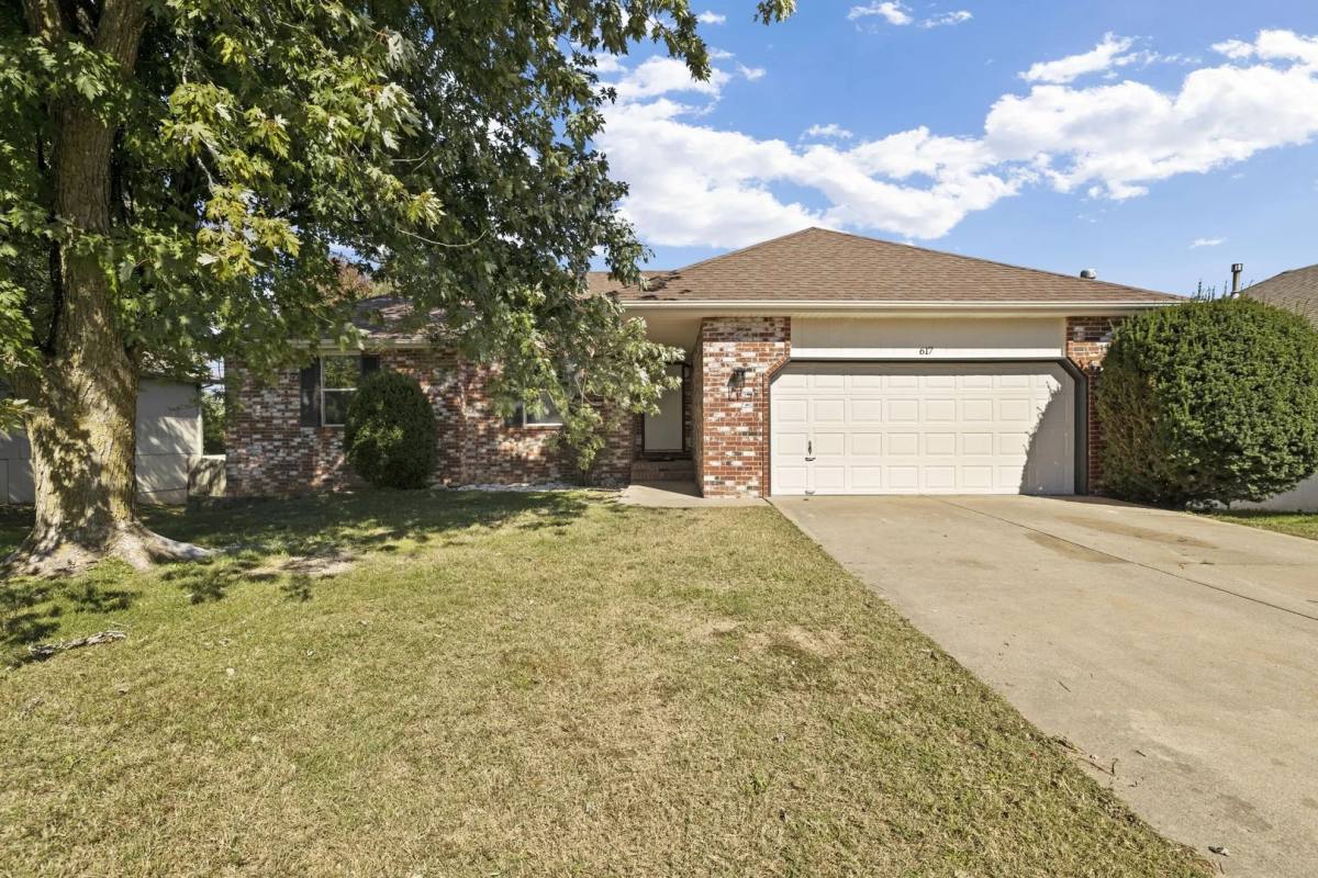 House for rent at 617 SE Hills Court, Nixa, MO 65714