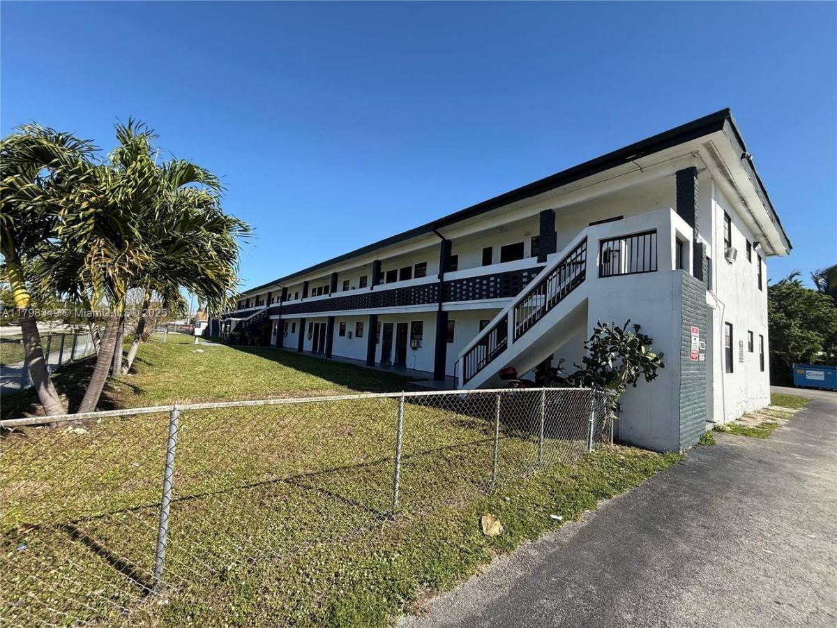 Apartment for rent at 7155 NW 17th Ave #17-17, Miami, FL 33147