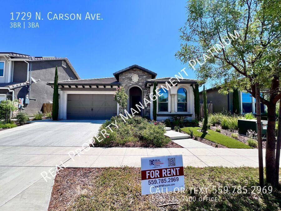 House for rent at 1729 N Carson Ave, Clovis, CA 93619