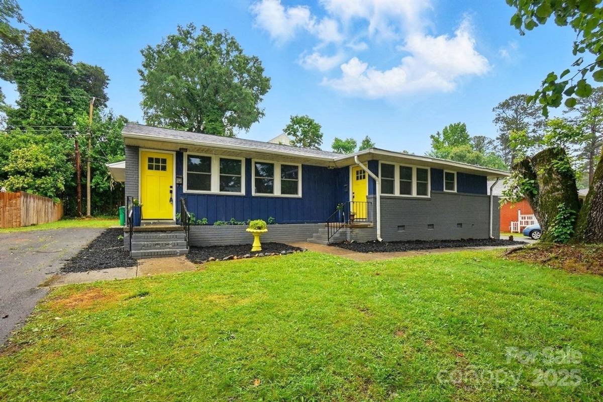 Apartment for rent at 1414 Wembley Dr, Charlotte, NC 28205