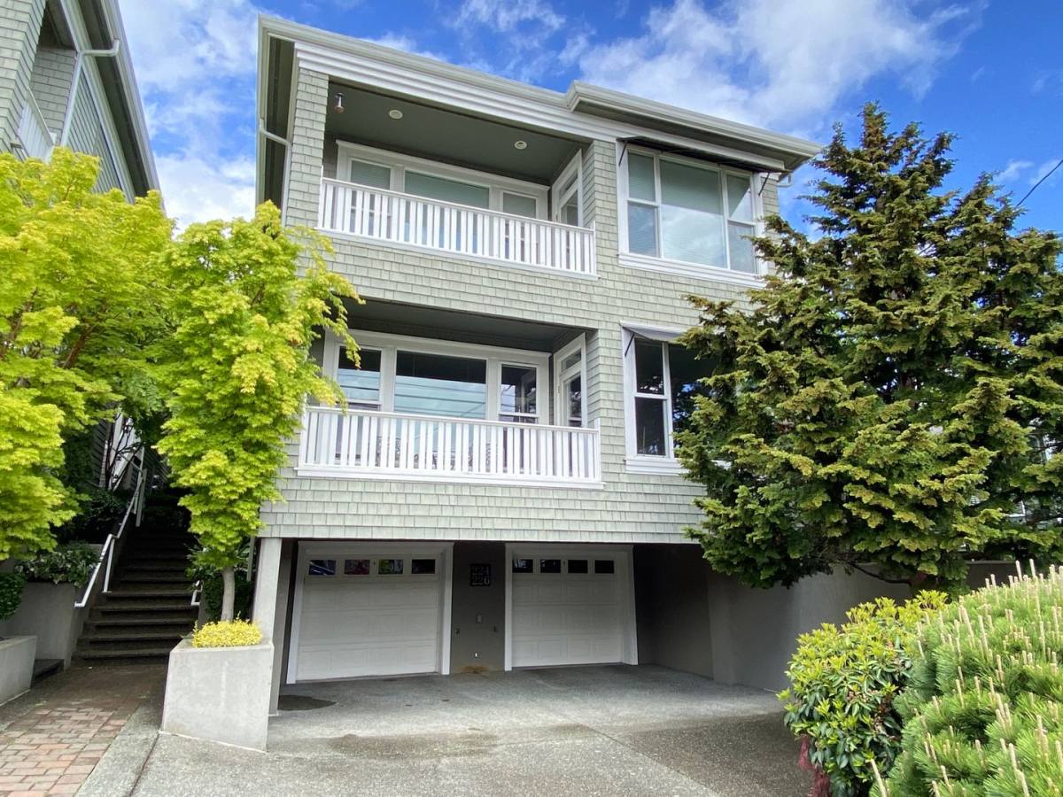 Apartment for rent at 224 5th Ave, Kirkland, WA 98033