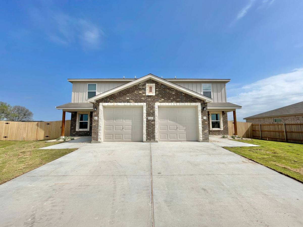 Townhouse for rent at 1708 Castroville Trail, Copperas Cove, TX 76522