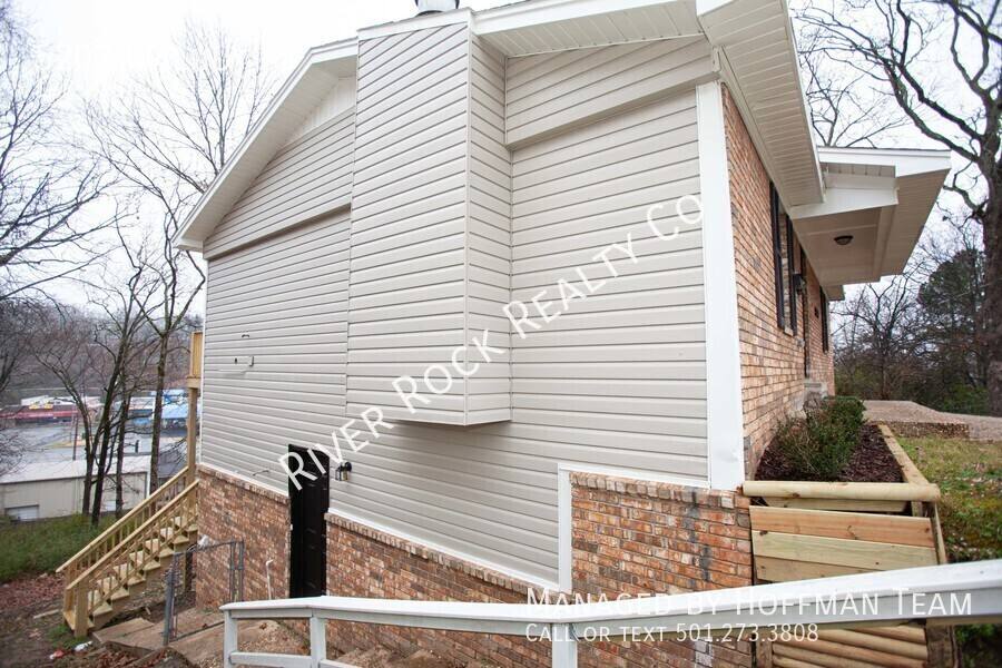 Apartment for rent at 5202 Walnut Rd, North Little Rock, AR 72116