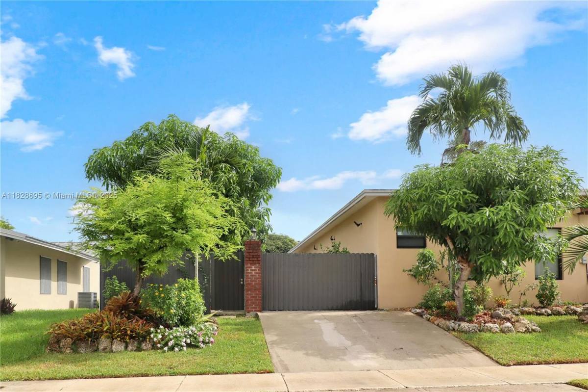 Apartment for rent at 15730 SW 103rd Ave #1-1, Miami, FL 33157