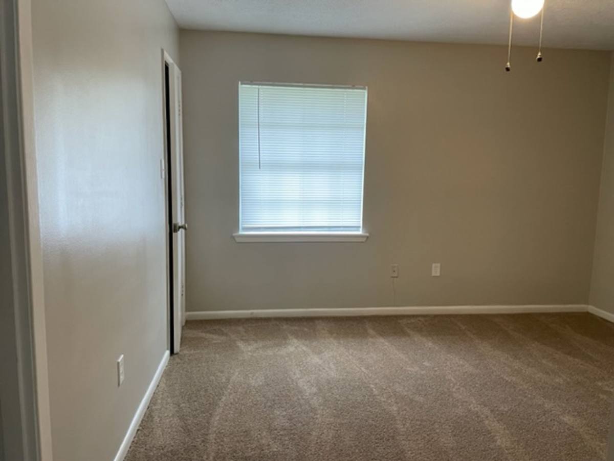 Apartment for rent at 356 Highland Blvd, Natchez, MS 39120