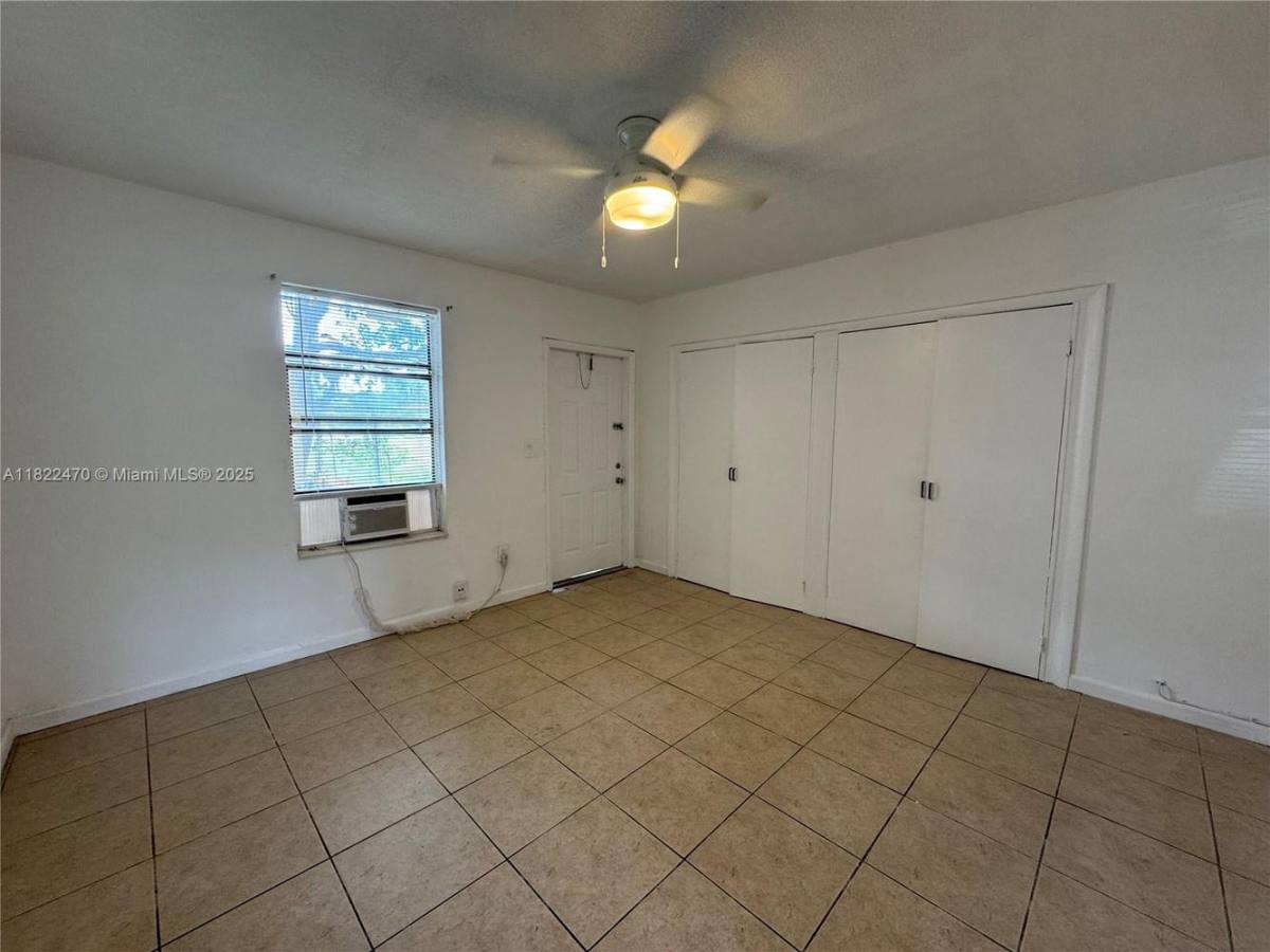 Apartment for rent at 19121 NE 25th Ave #2-2, Miami, FL 33180