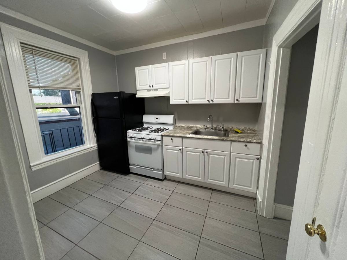 Apartment for rent at 40-68 Hollis St, Framingham, MA 01702