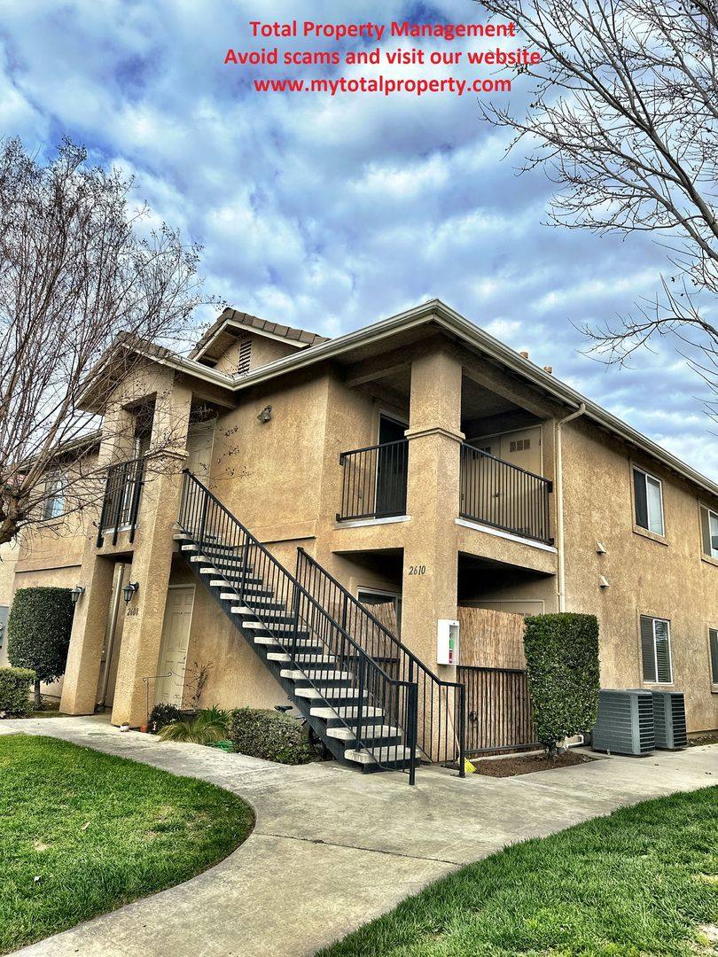 Apartment for rent at 2610 W Lark Ave, Visalia, CA 93291
