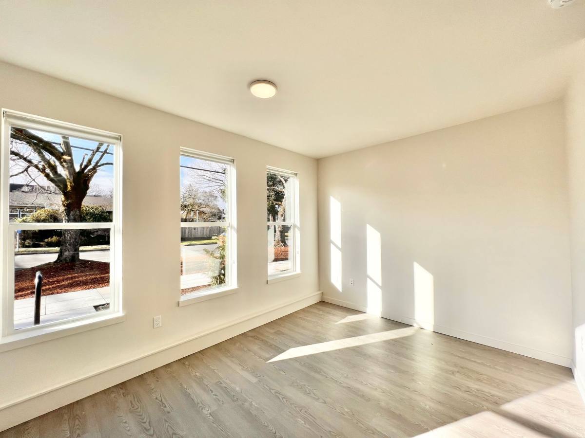 Townhouse for rent at 7550 N Emerald Ave, Portland, OR 97217