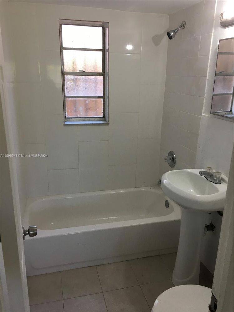 Apartment for rent at 5600 NW 7th Court #17-17, Miami, FL 33127