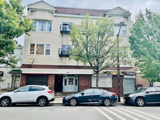 Apartment for rent at 120 Danforth Ave #2-2, Bayonne, NJ 07002
