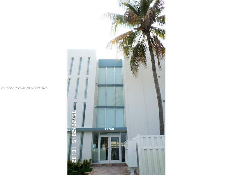 Apartment for rent at 11750 NE 16th Ave #102, Miami, FL 33161