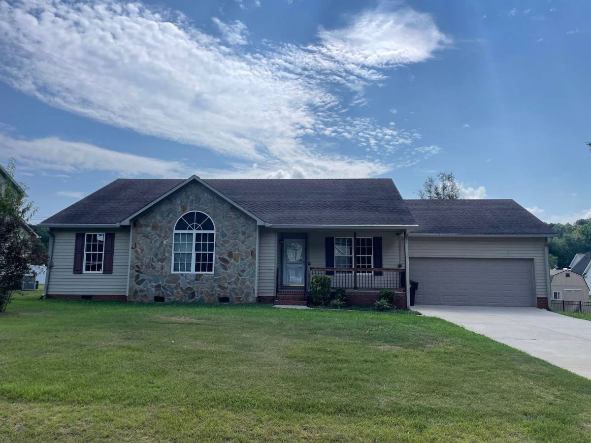 House for rent at 2807 Horseshoe Bend Rd, Randleman, NC 27317
