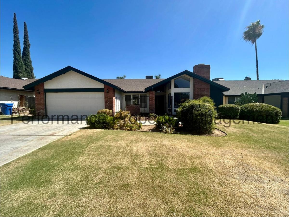 House for rent at 5901 College Ave, Bakersfield, CA 93306