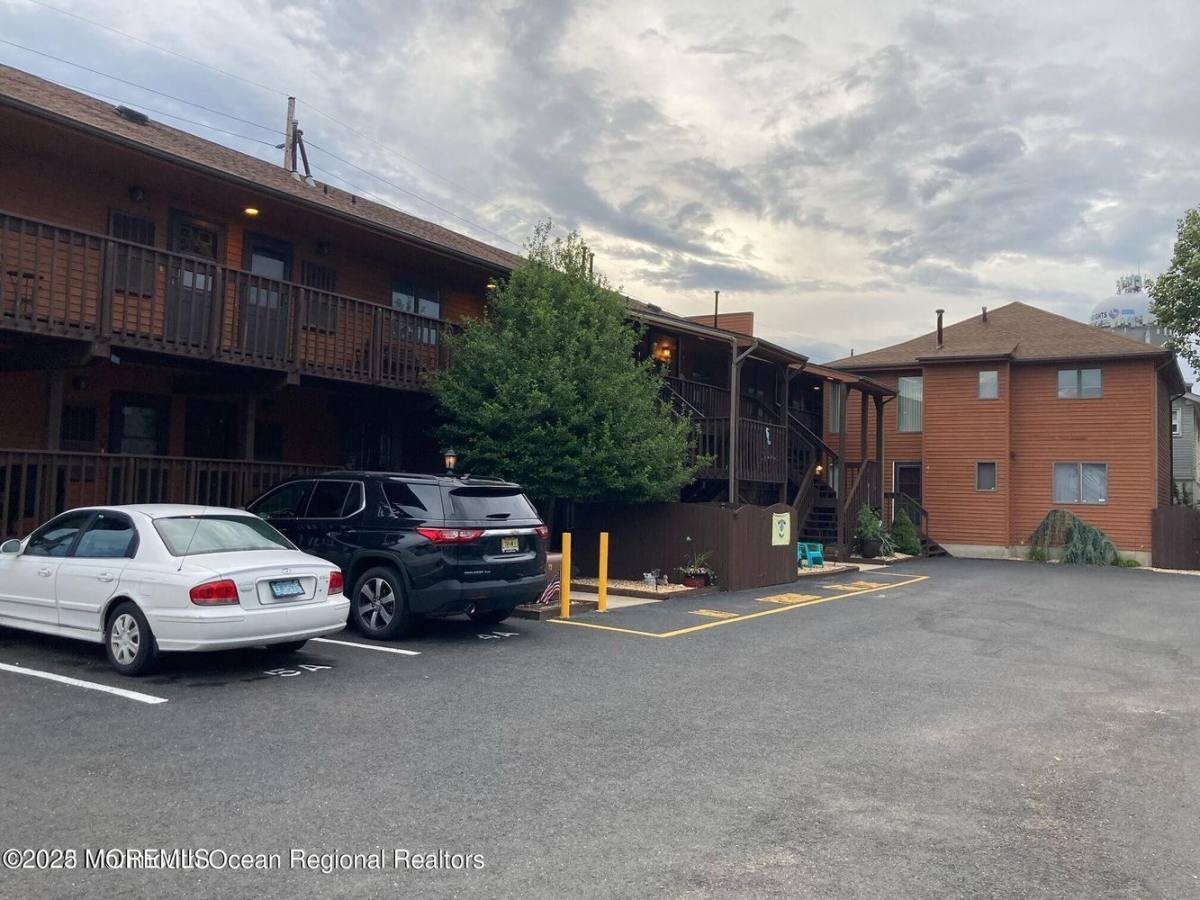 Apartment for rent at 606 Bay Blvd #A4-A4, Island Heights, NJ 08732