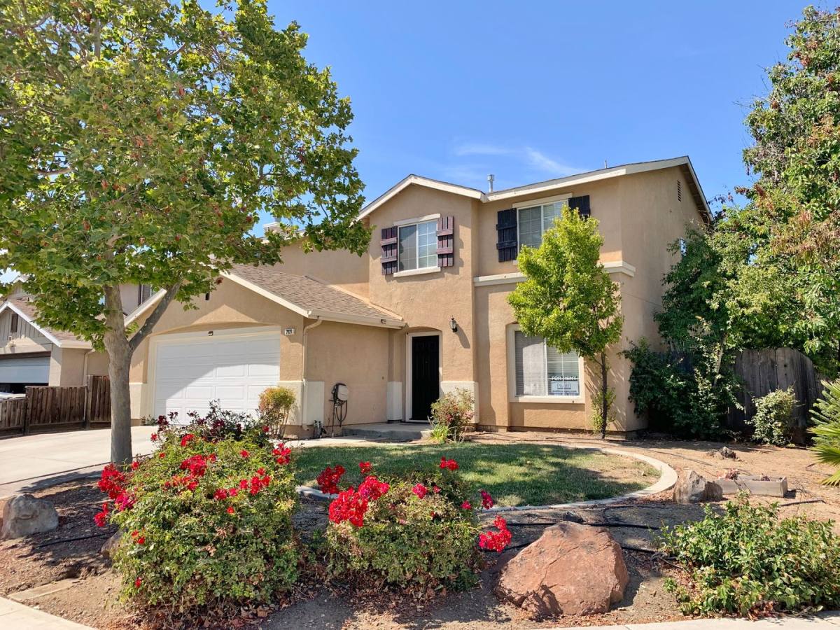 House for rent at 2821 Valley View Rd, Hollister, CA 95023