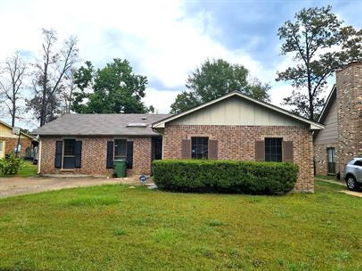 House for rent at 3044 Cross Creek Dr, Montgomery, AL 36116