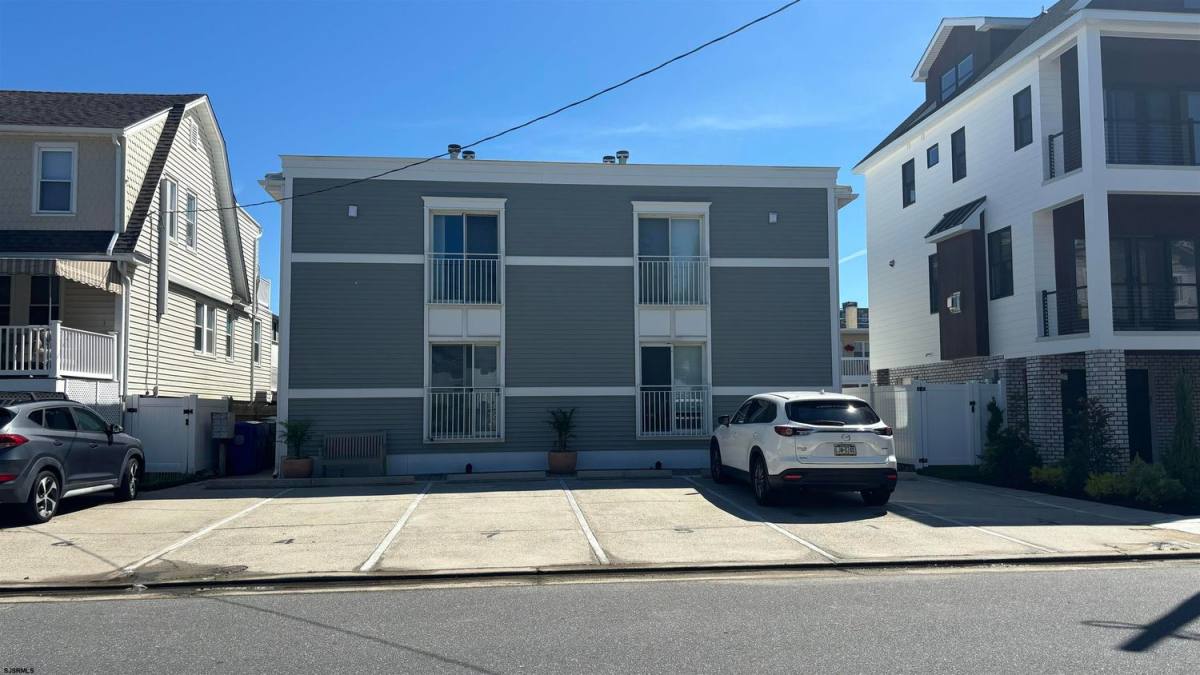 Apartment for rent at 21 S Madison Ave #1-1, Atlantic City, NJ 08404