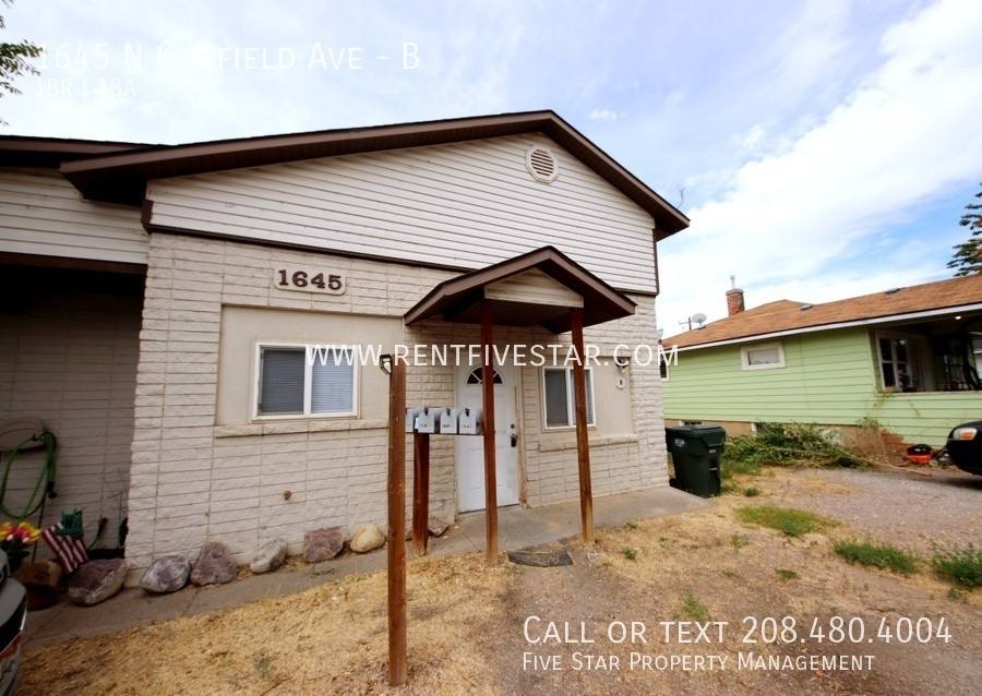 Apartment for rent at 1645 N Garfield Ave #B, Pocatello, ID 83204