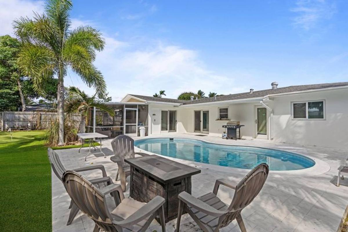 House for rent at 226 SW 13th Ave, Boynton Beach, FL 33435
