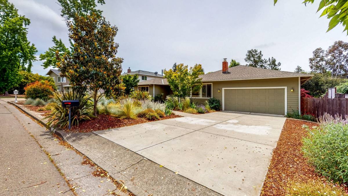 House for rent at 5842 Yerba Buena Rd, Santa Rosa, CA 95409